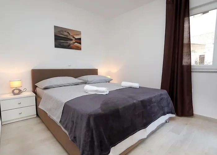 Stella Apartment *